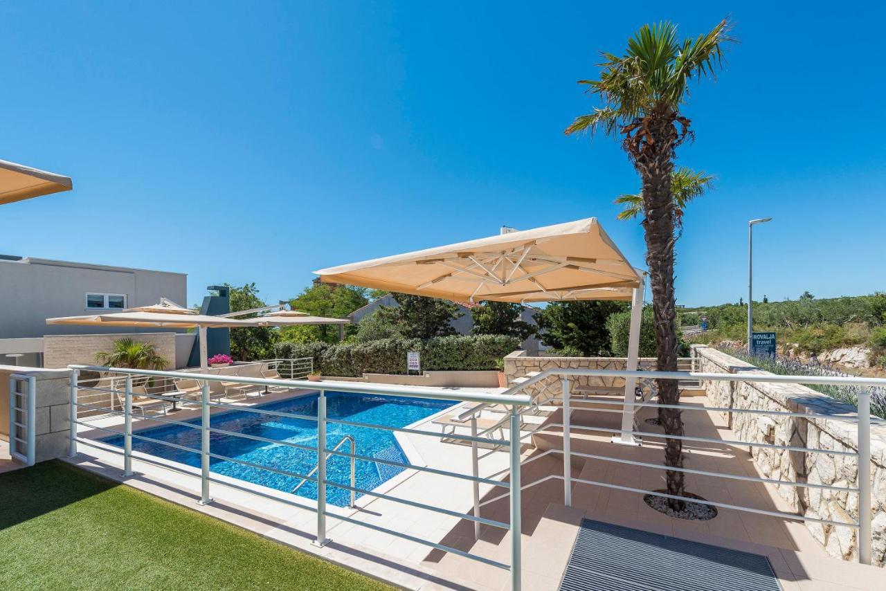 شقة Pool Terrace Sea View Sarkic نوفاليا المظهر الخارجي الصورة